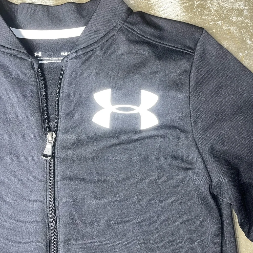 Under Armour Black White Full Zip Track Jacket EUC Boys Youth Large